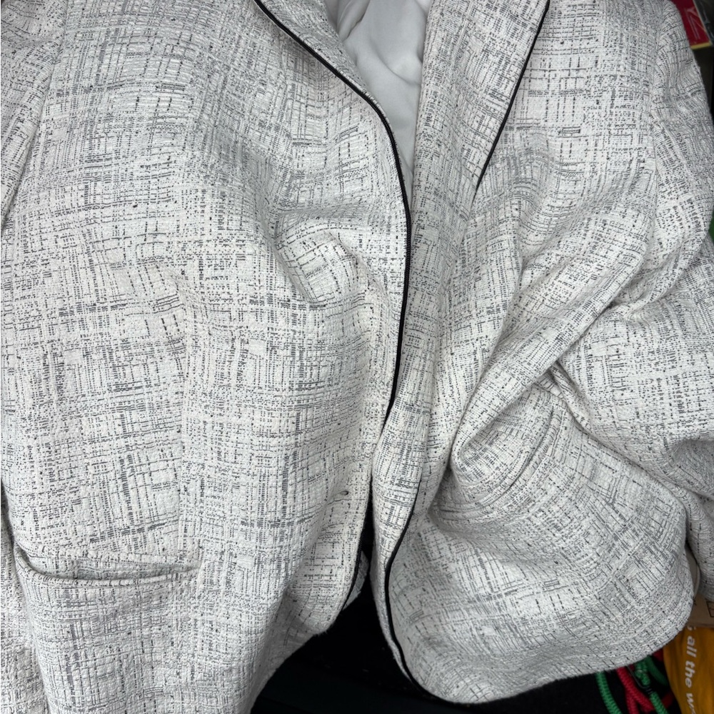 Ann Taylor White and Black Textured Blazer